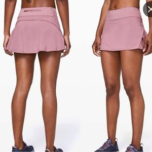 LULULEMON play off the pleats skirt size 6, *13’ vintage mauve